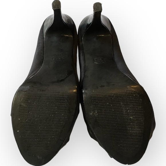 White House Black Market RAY Satin Bow Peep Toe Pumps 7.5M - Picture 5 of 5